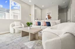 Glendale Comfort Stay | Pool • 2B2B Free Parking - Image 2
