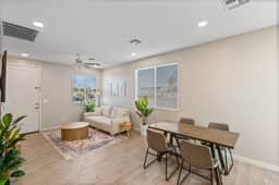 Bright & Cozy 1B1B|Free Parking, Pool & Gym - Image 4