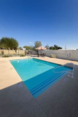 Premium B2B Getaway | Pool • Free Parking - Image 5