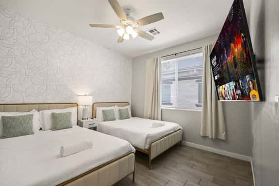 Premium B2B Getaway | Pool • Free Parking - Image 1