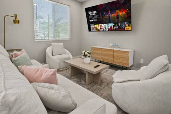 Arizona Escape | 2BR2B + Pool and Free parking - Image 5