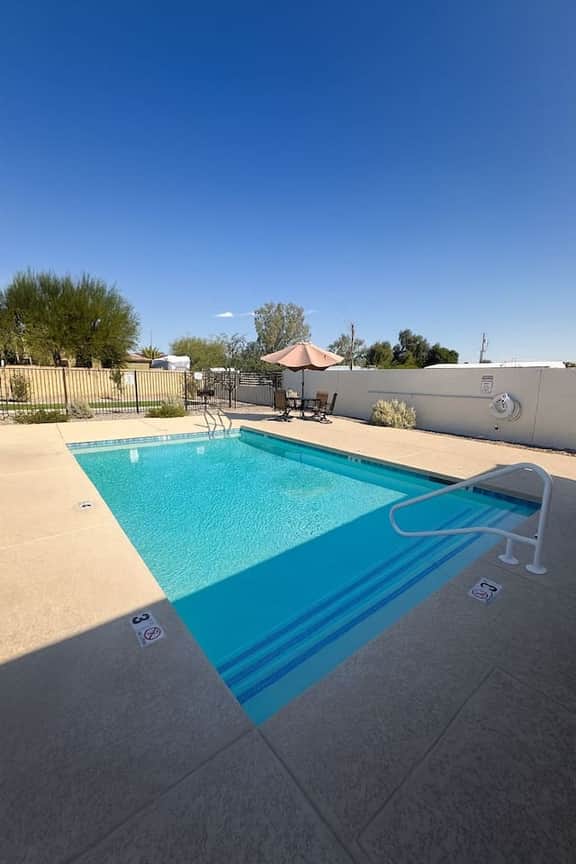 Premium B2B Getaway | Pool • Free Parking - Image 5