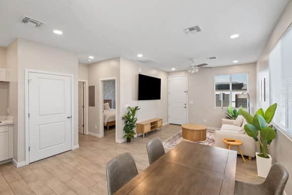 NEW 1BR/1BA | Pool, Gym & Parking| - Image 2