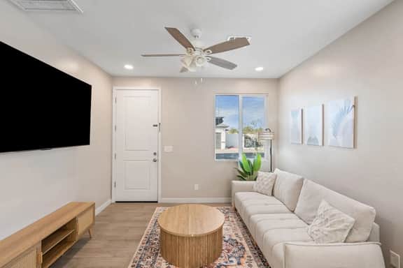 NEW 1BR/1BA | Pool, Gym & Parking| - Image 3