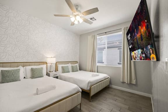 Premium B2B Getaway | Pool • Free Parking - Image 1